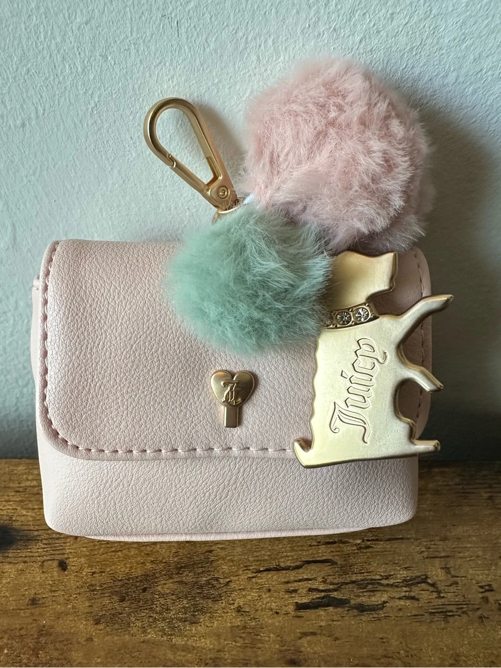Juicy Couture Light Pink Coin Purse Wallet Mint & Pink Pom Pom & Dog Charms NWOT